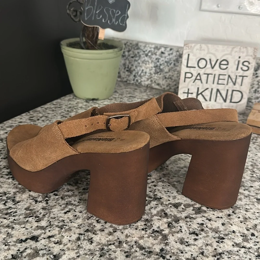 BIO NATURAL Leather Brown Wedge with Buckle Sling Stacked Heels Mules Size 6.5